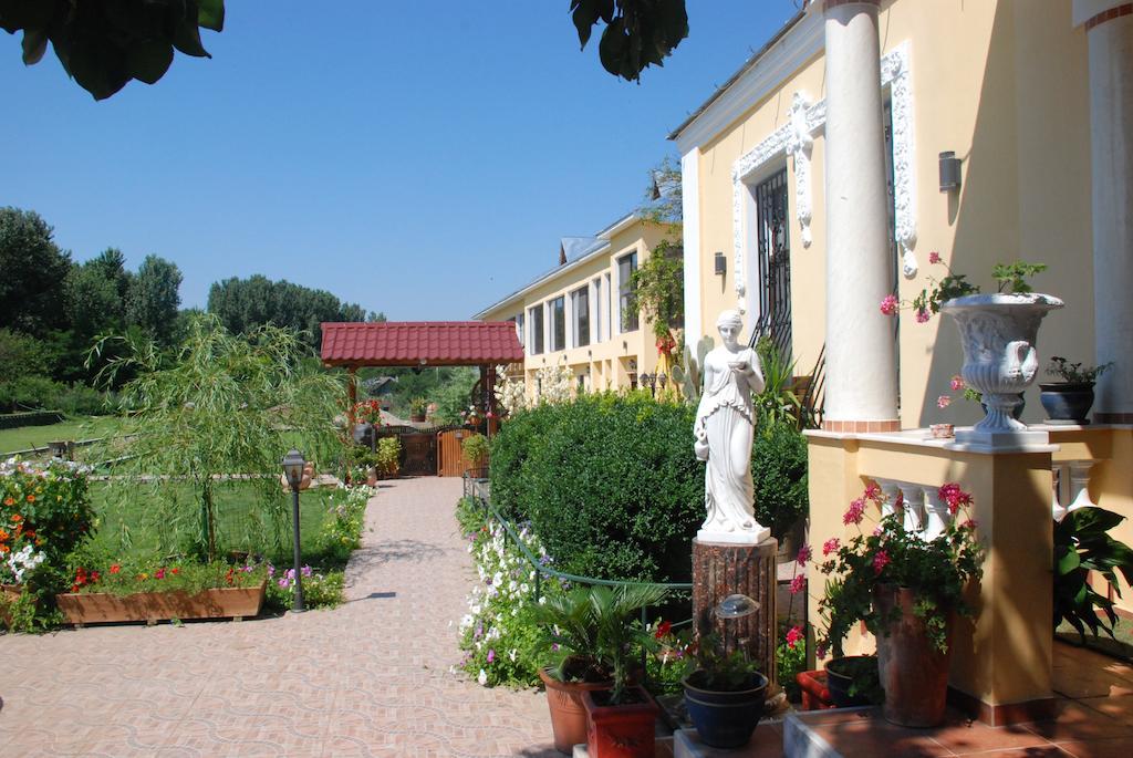 Villa Giulia Islaz Esterno foto